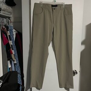 Classic Men's Khaki Chinos